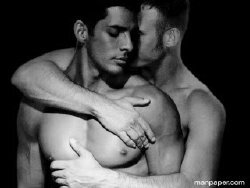 gay-hug2.jpg