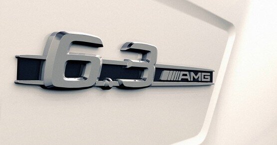 2010_mercedes_benz_c63-amg-edition63_03.jpg