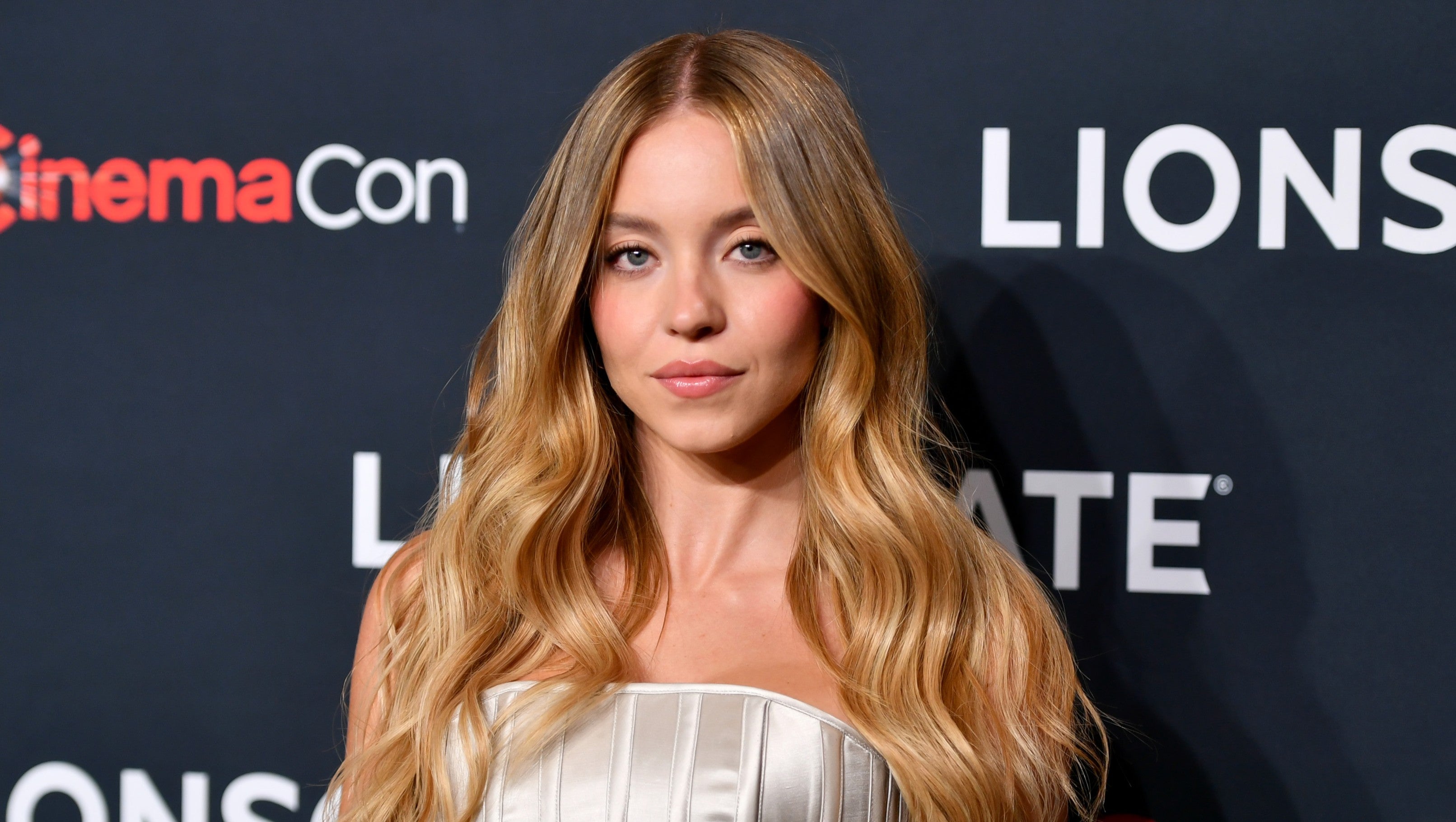 sydney-sweeney-1745569841236.jpg