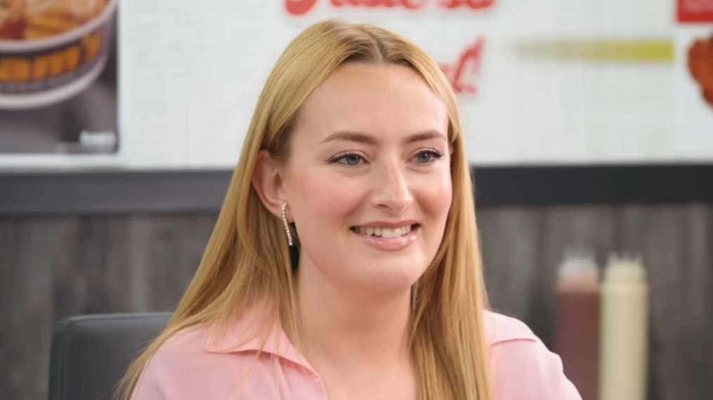 Chicken Run: Eggstraction Is an 'Action-Stealth Video Game' Starring The Last of Us' Bella Ramsey and Chicken Shop Date Creator Amelia Dimoldenberg